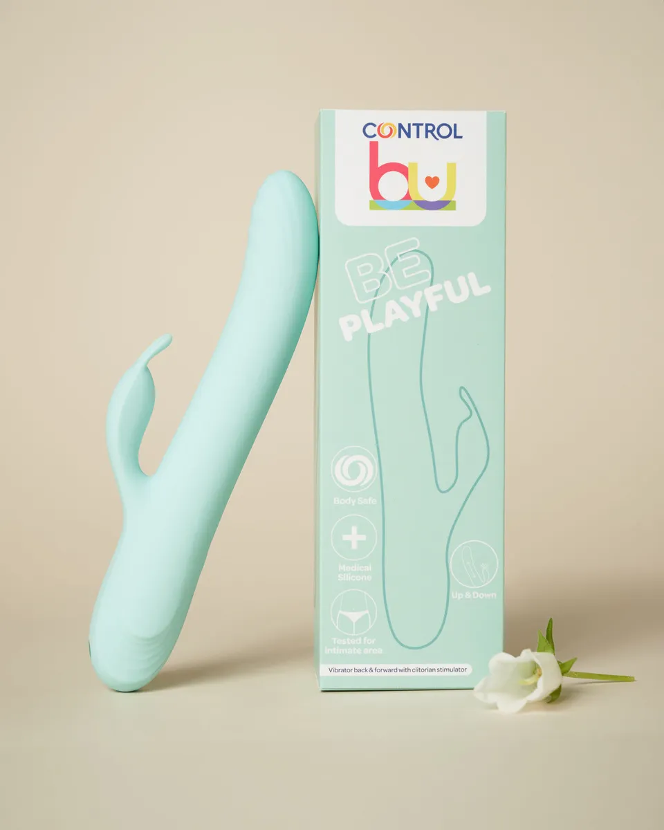 control-be-playful-rabbit-vibromasseur-rechargeable-avec-effet-pouss-e-et-bras-c image 1