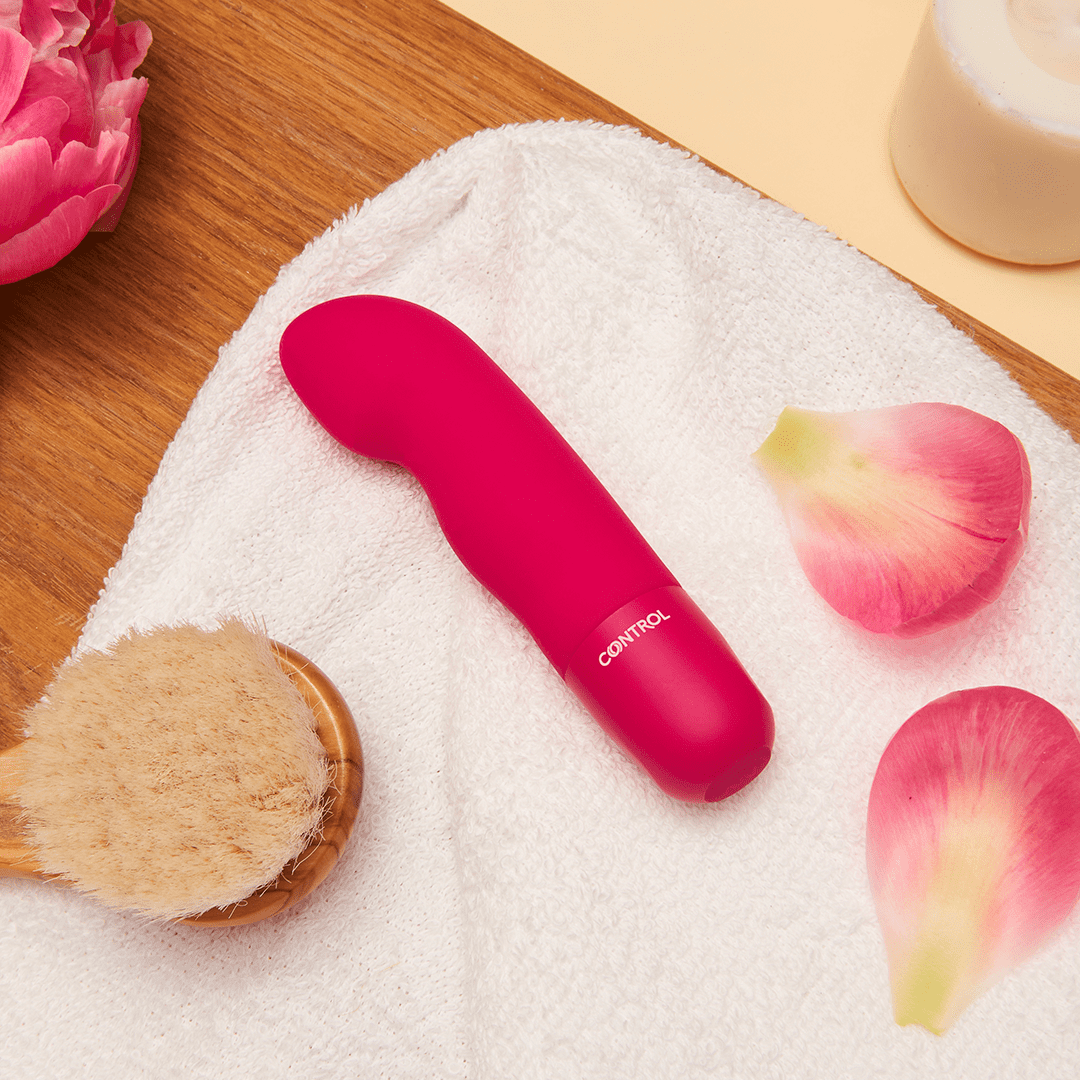 control-cosmic-pleasure-mini-stimulateur-clitoridien-vibrant image 3